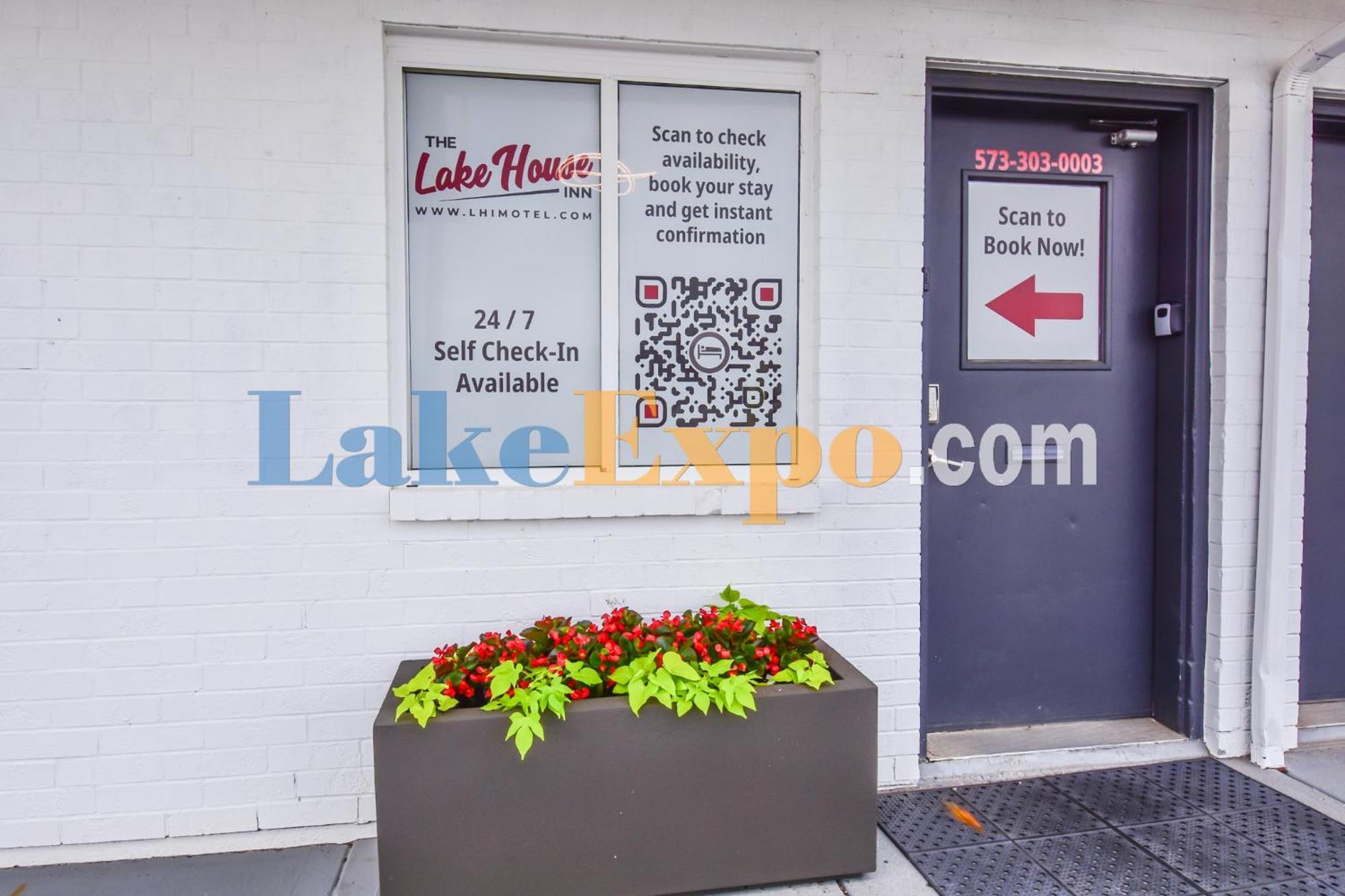 The Lake House Inn Laurie Экстерьер фото