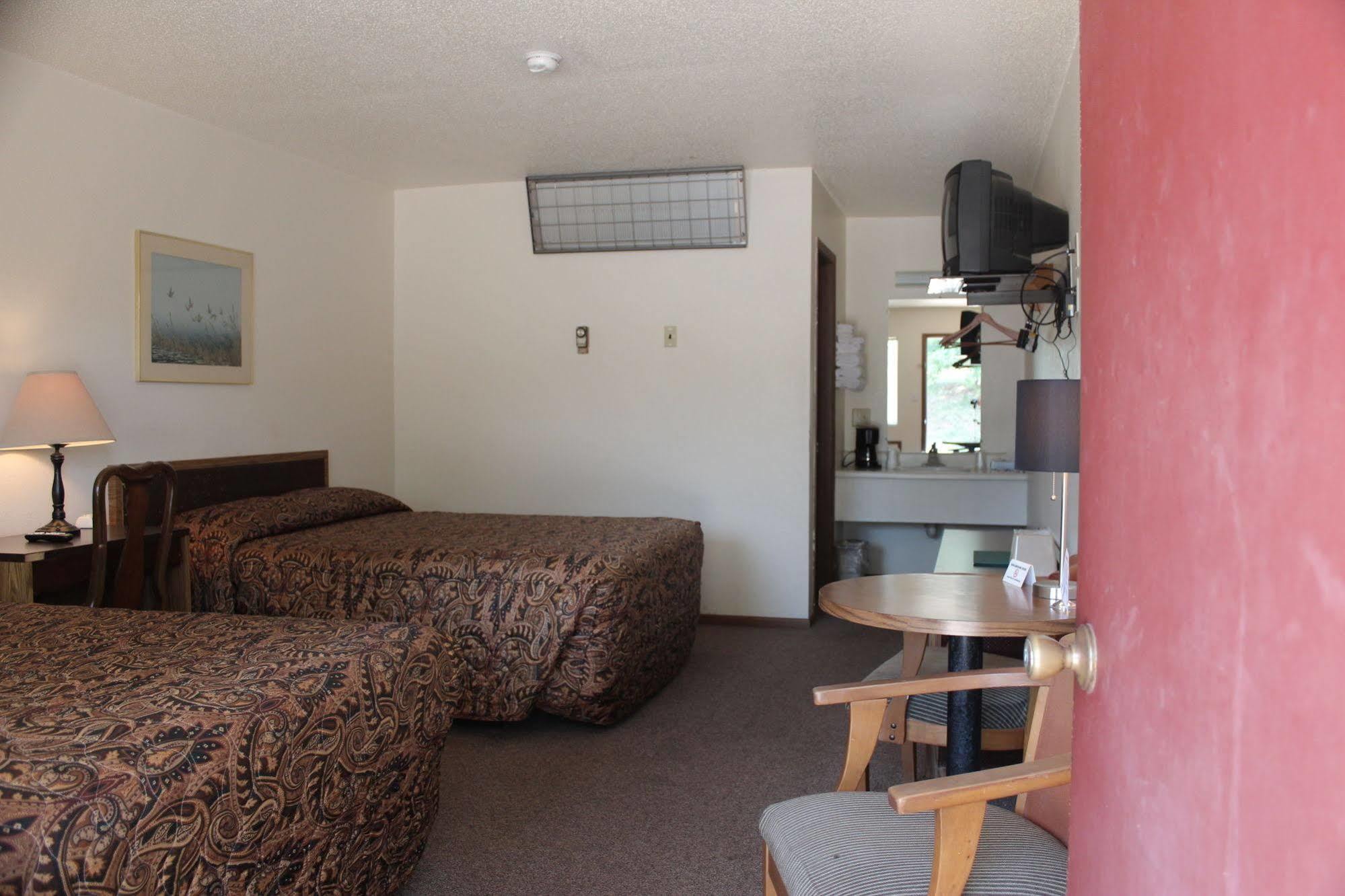 The Lake House Inn Laurie Экстерьер фото